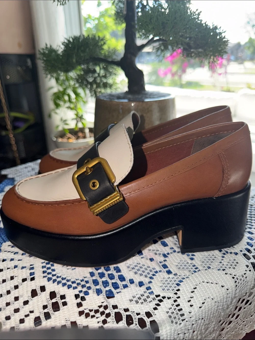 Dolce Vita White, Brown and Black Leather Buckle Loafers
